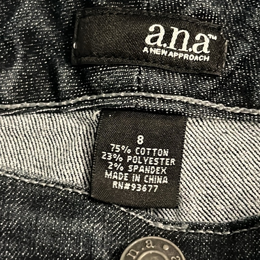 A.n.a. Straight Fit size 8 dark wash denim jeans - Picture 11 of 12